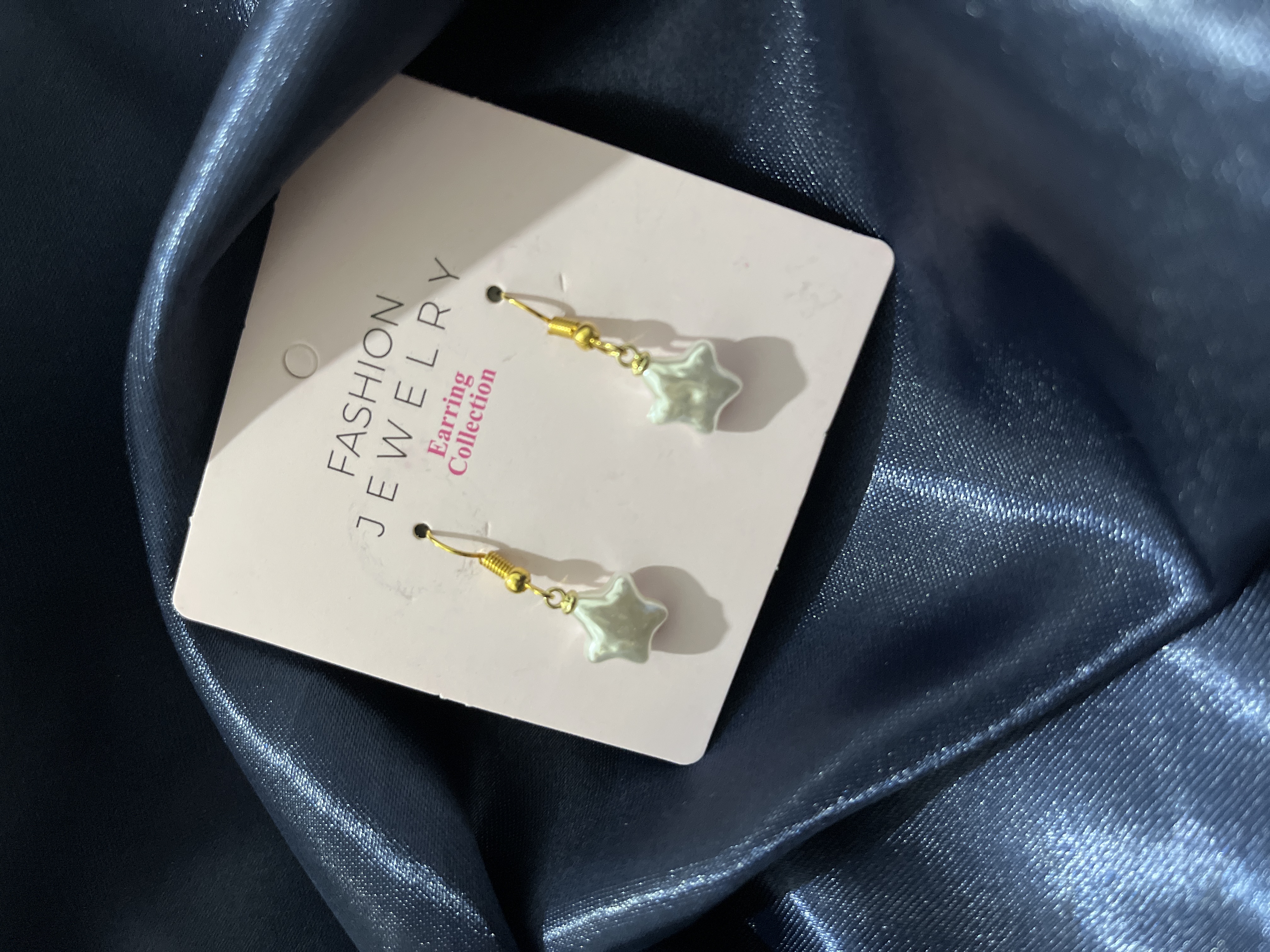 گوشواره مینیمال طرح ستاره