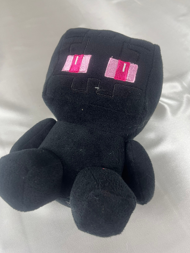 عروسک طرح ایندرمن ماینکرافت ۲۲ سانتی